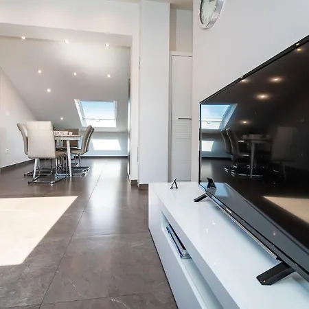 Dunatov Apartment